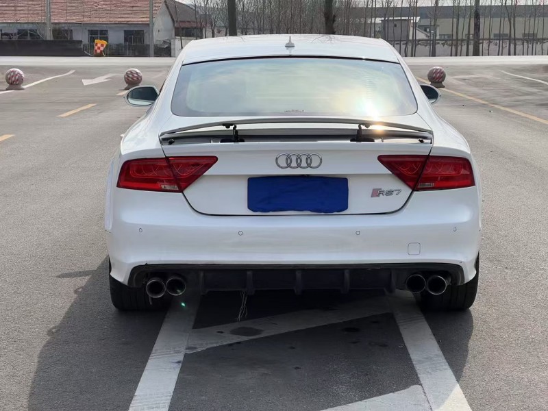 济宁14年奥迪A7L9