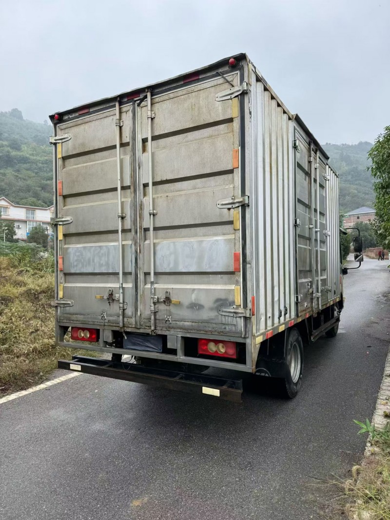 萍乡19年福田奥铃4