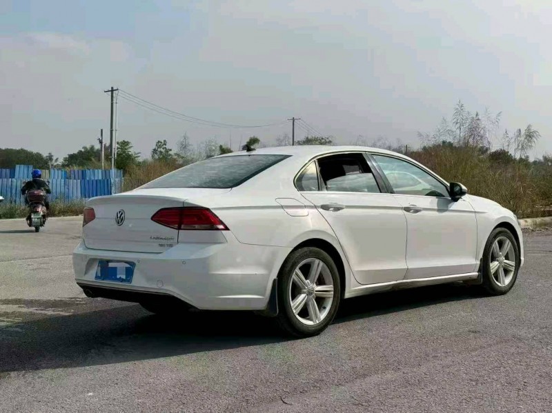 贵港17年大众凌渡7