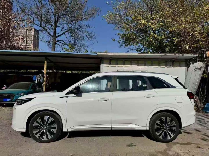 焦作25年东风蓝电E55