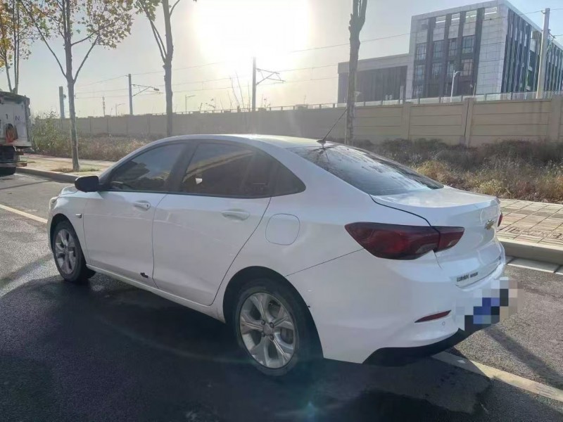 郑州19年雪佛兰科沃兹5