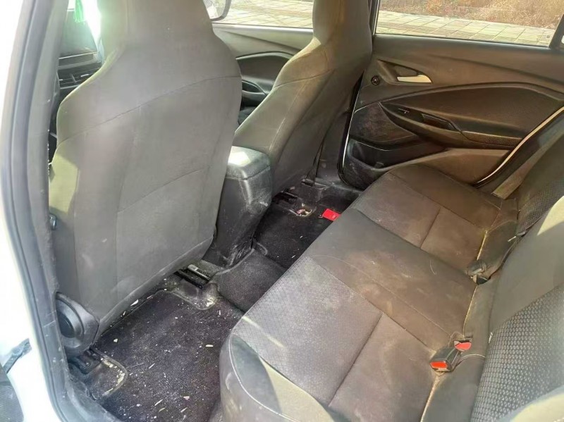 郑州19年雪佛兰科沃兹8