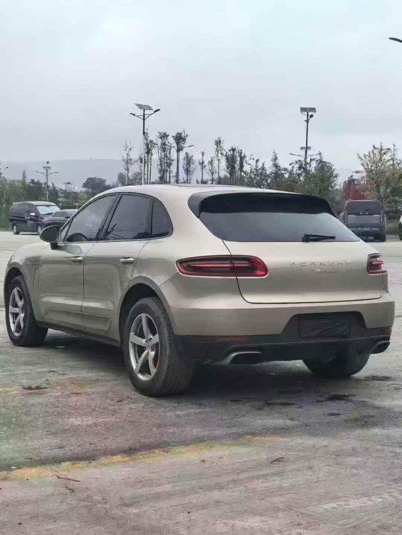 常州16年保时捷Macan7