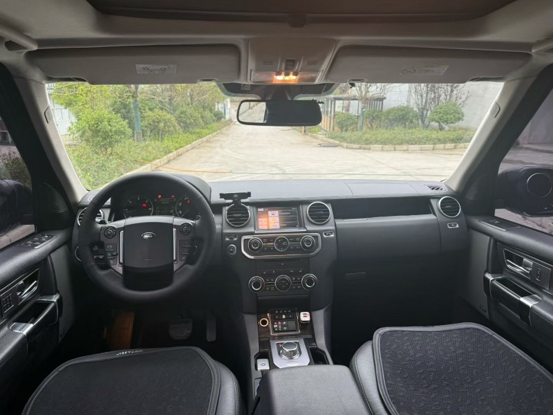 六盘水15年路虎发现8