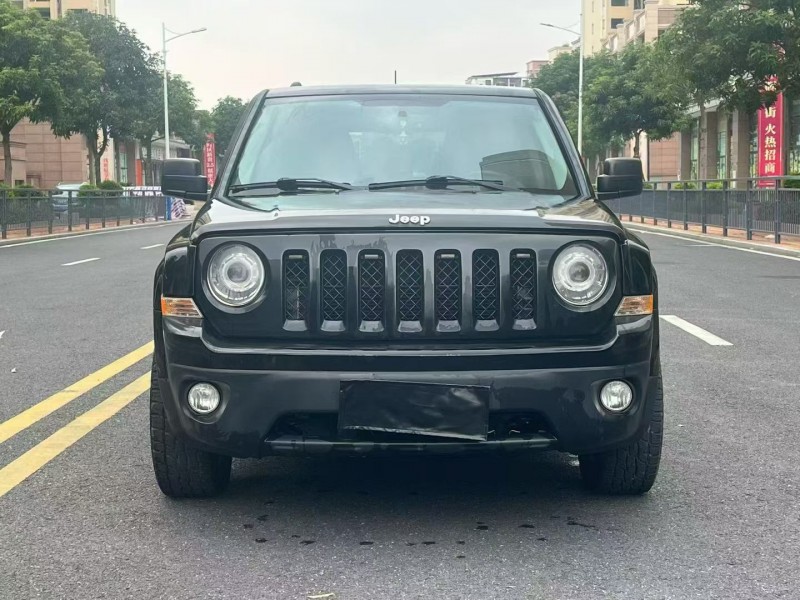 佛山14年Jeep自由客1