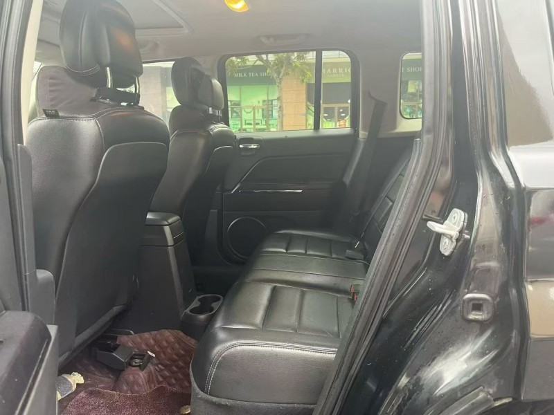 佛山14年Jeep自由客6