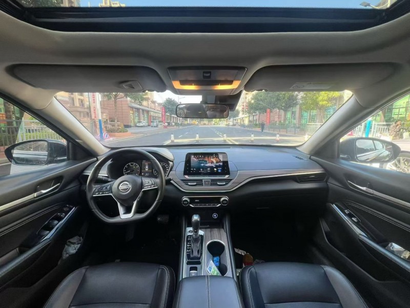 东莞22年日产天籁5