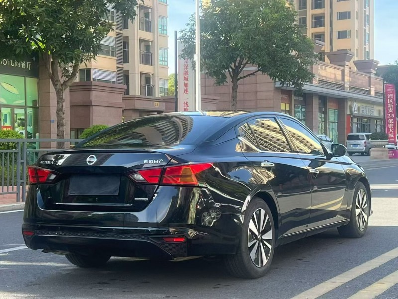 东莞22年日产天籁8