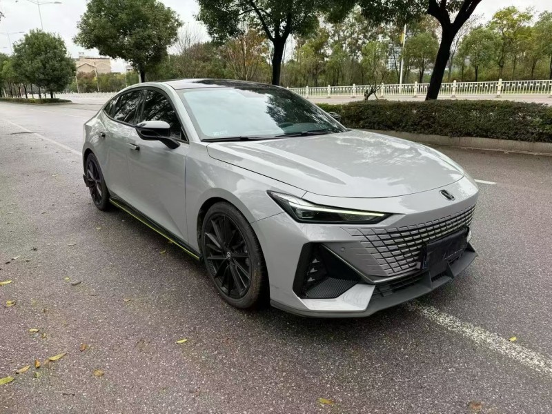 娄底22年长安汽车UNI3