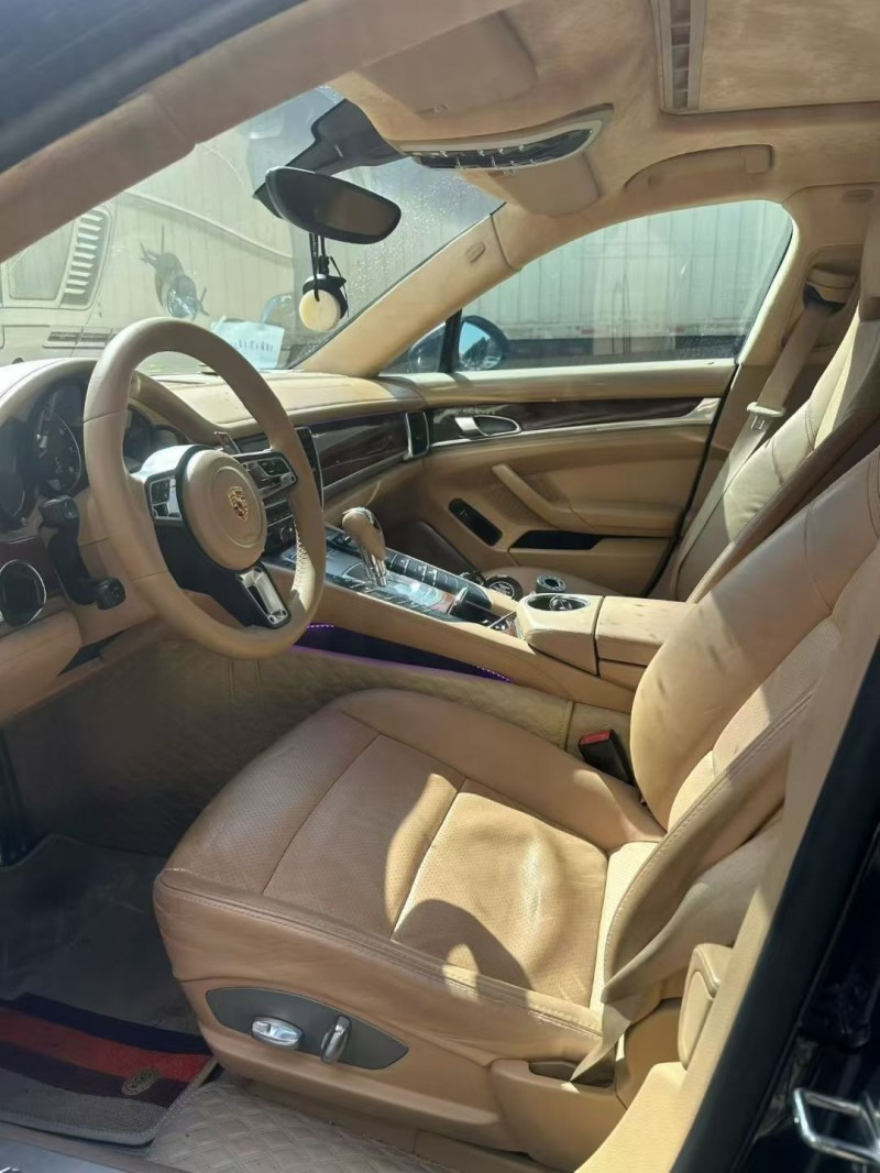 东莞11年保时捷帕拉梅拉4