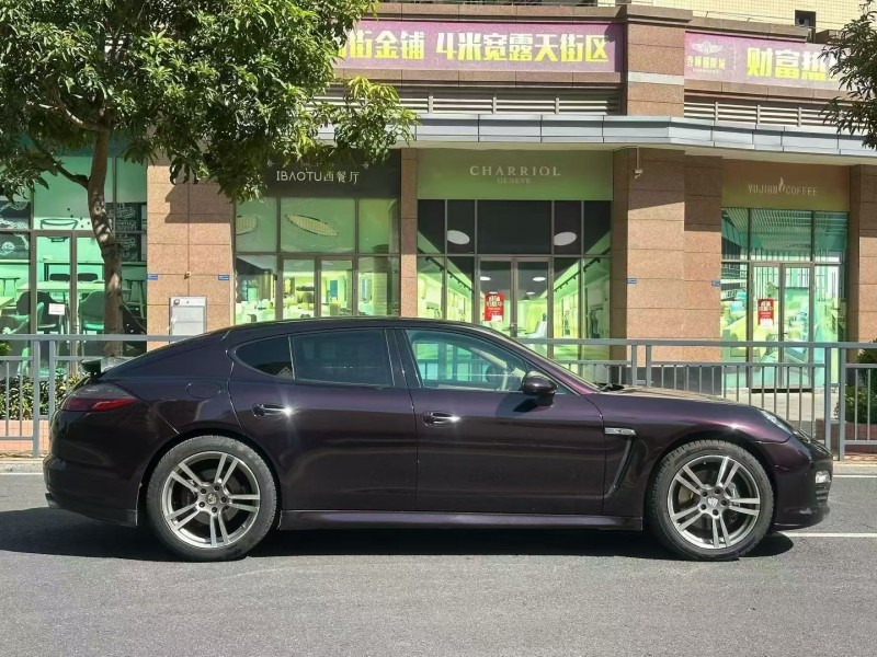 东莞11年保时捷帕拉梅拉6