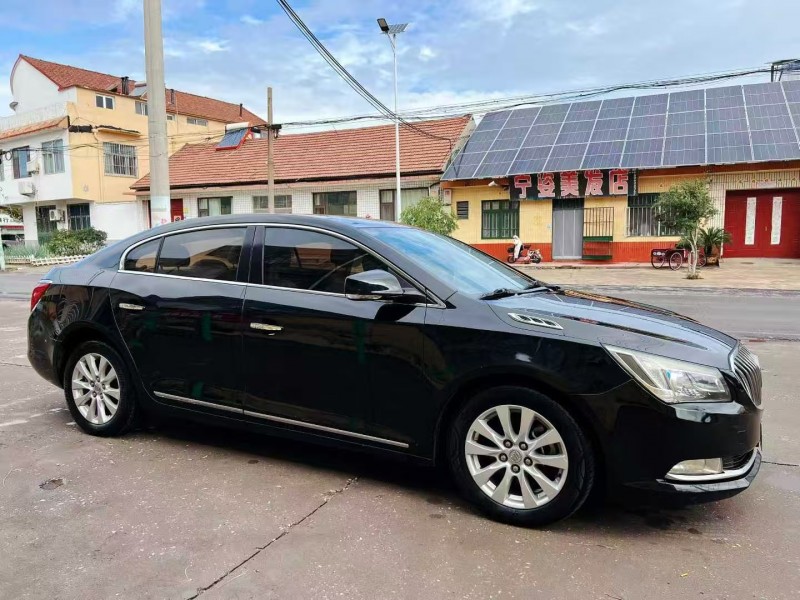 潍坊15年别克君越3