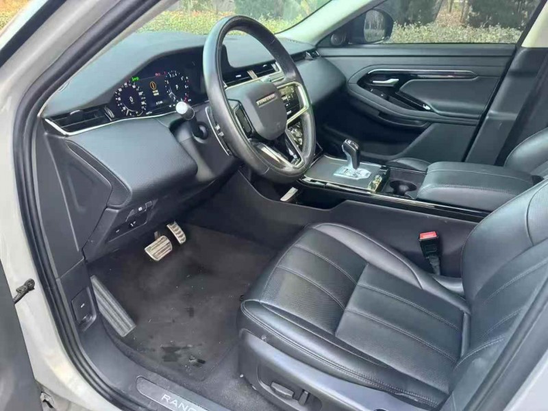 泰安23年路虎极光4