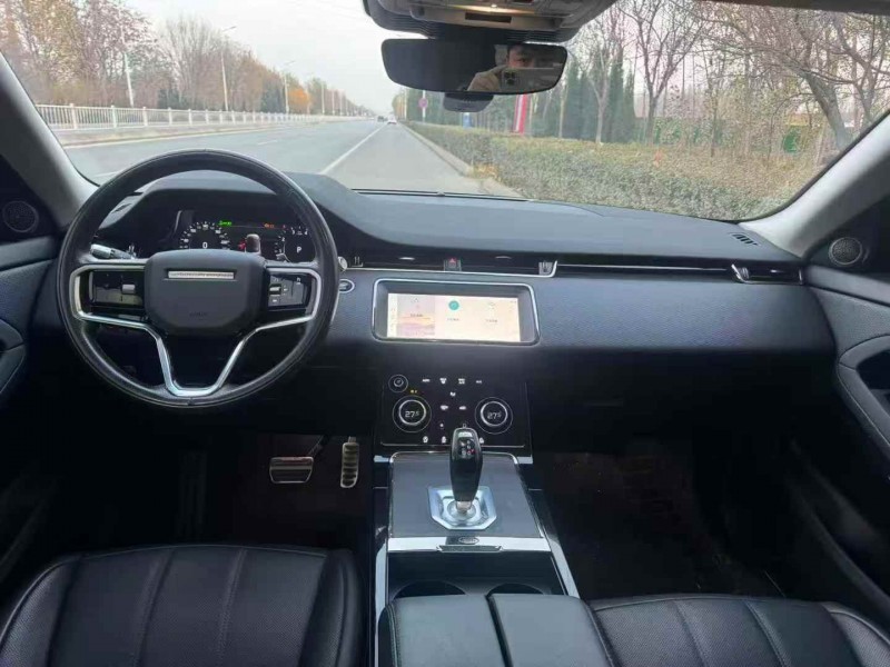 泰安23年路虎极光5