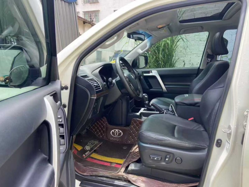 广州20年丰田普拉多4