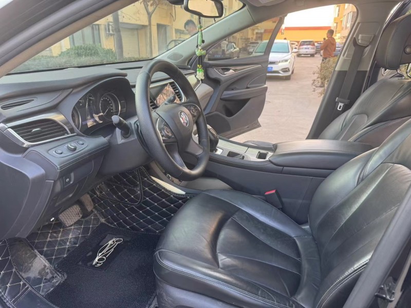 徐州19年别克君越5