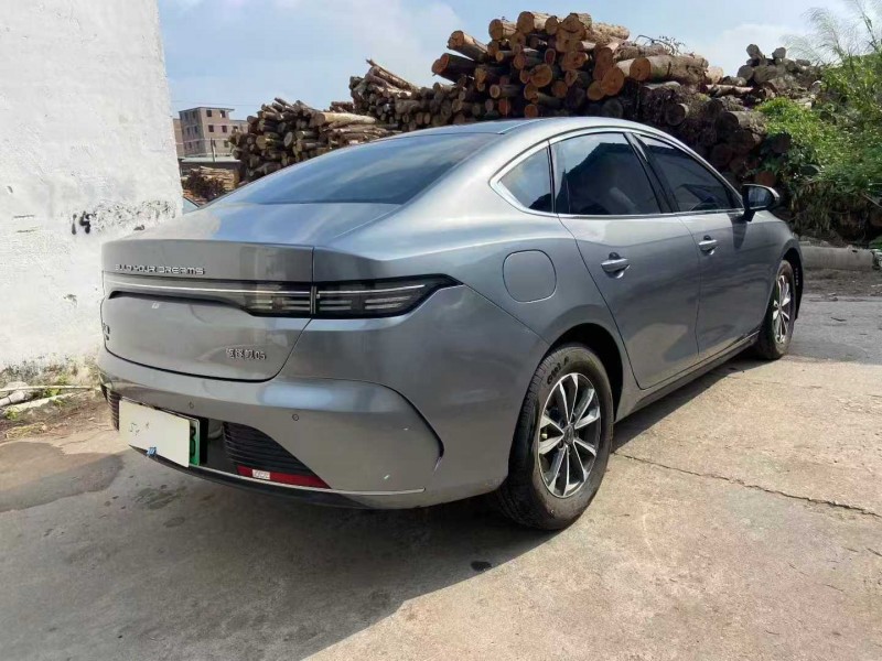 广州24年比亚迪驱逐舰7