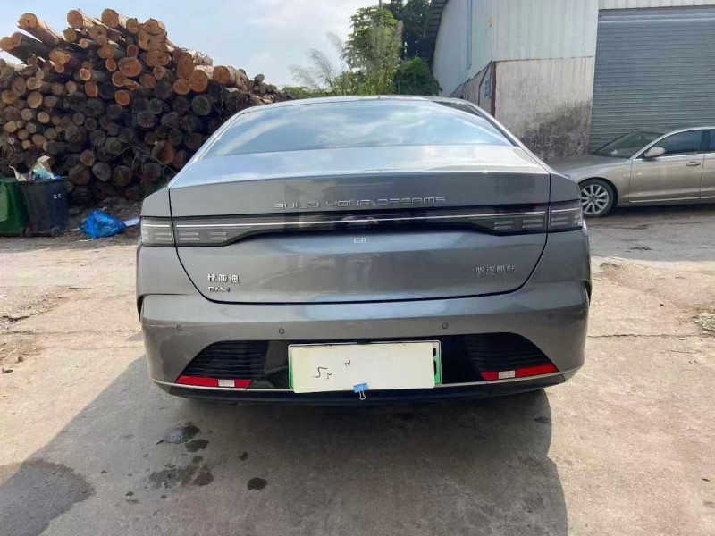 广州24年比亚迪驱逐舰8