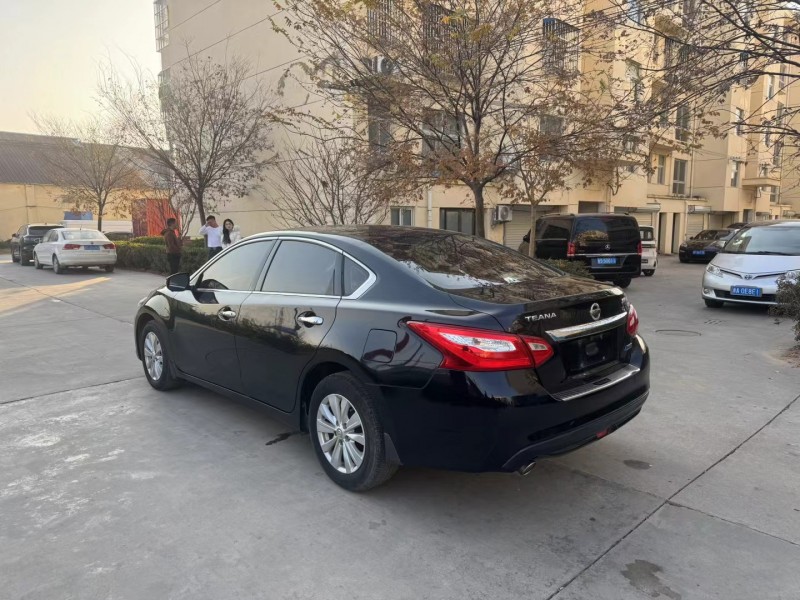 徐州18年日产天籁3