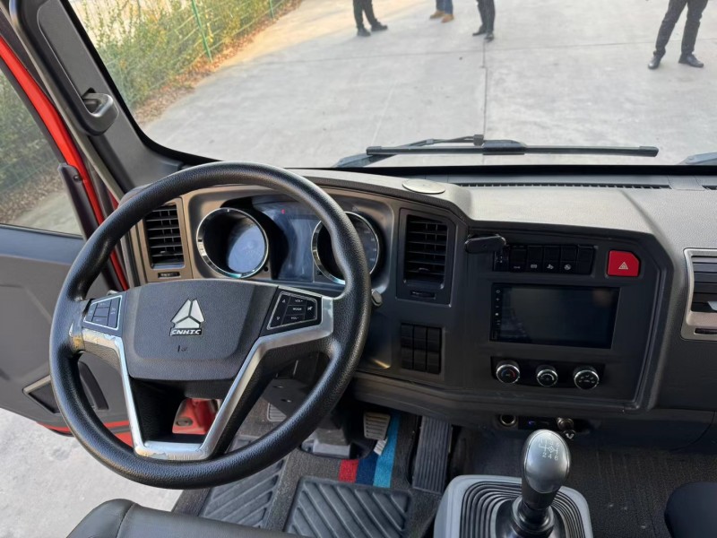 徐州23年卡车系列重汽豪沃7