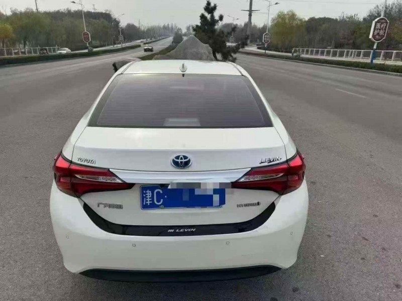 枣庄16年丰田雷凌9