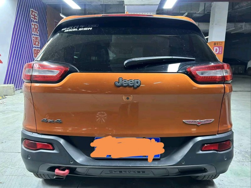 成都15年Jeep自由光2