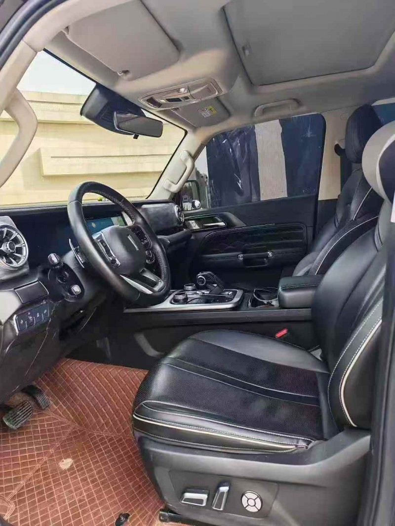 长治20年长城汽车坦克6