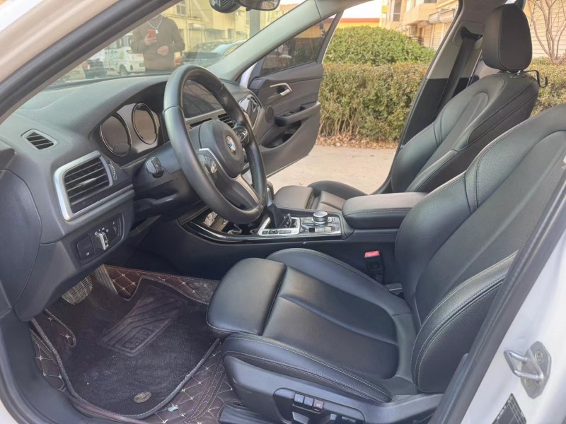 徐州19年宝马1系4