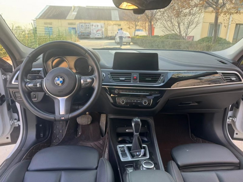 徐州19年宝马1系7