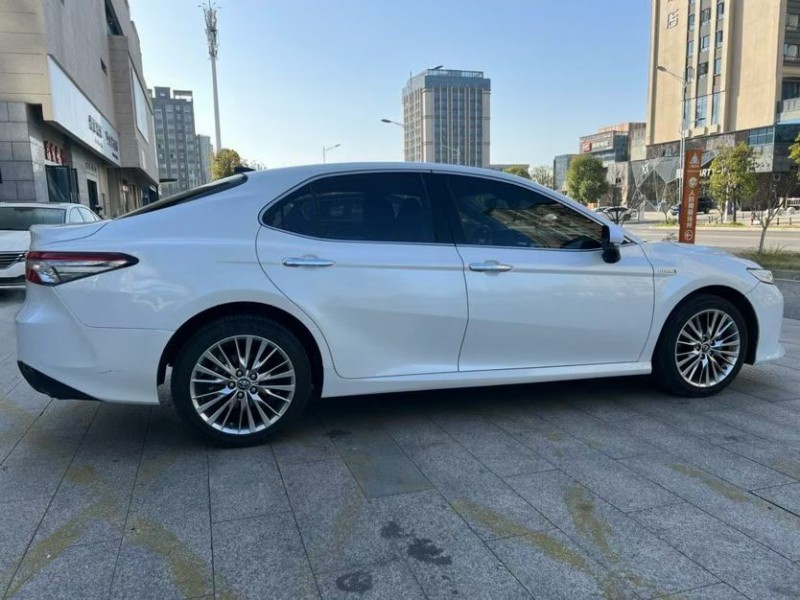 上饶20年丰田凯美瑞5