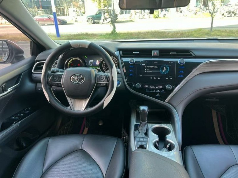 上饶20年丰田凯美瑞8