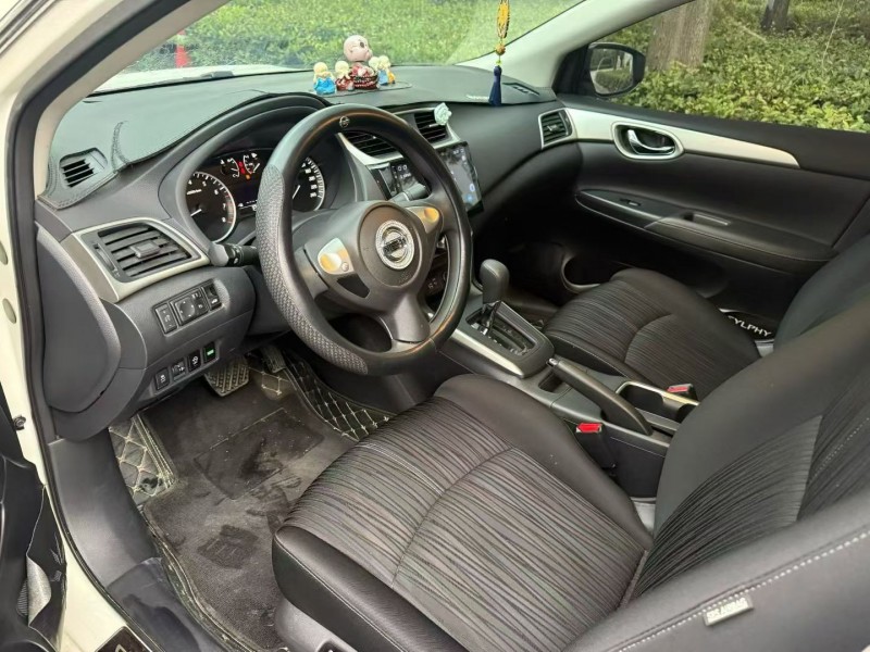 娄底24年日产轩逸4