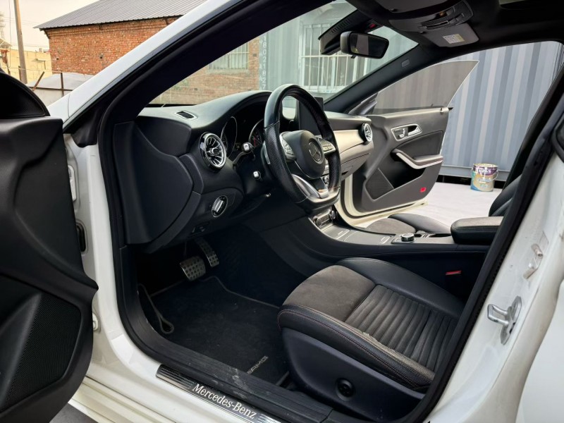 徐州17年奔驰CLA7