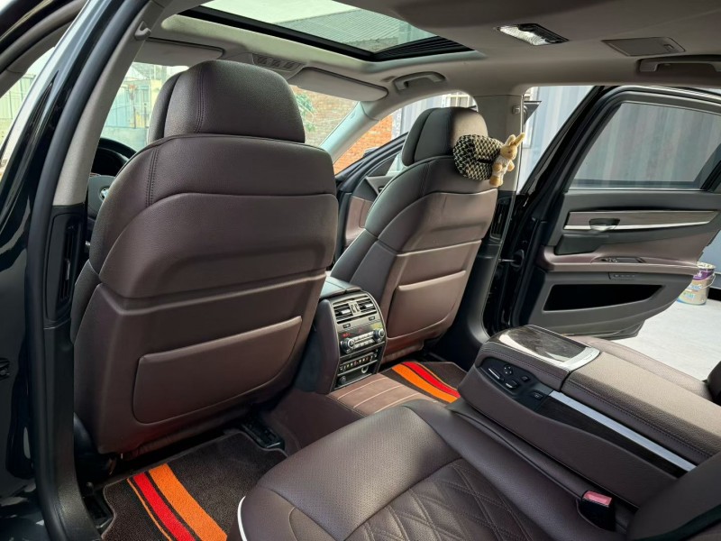 徐州11年宝马7系7