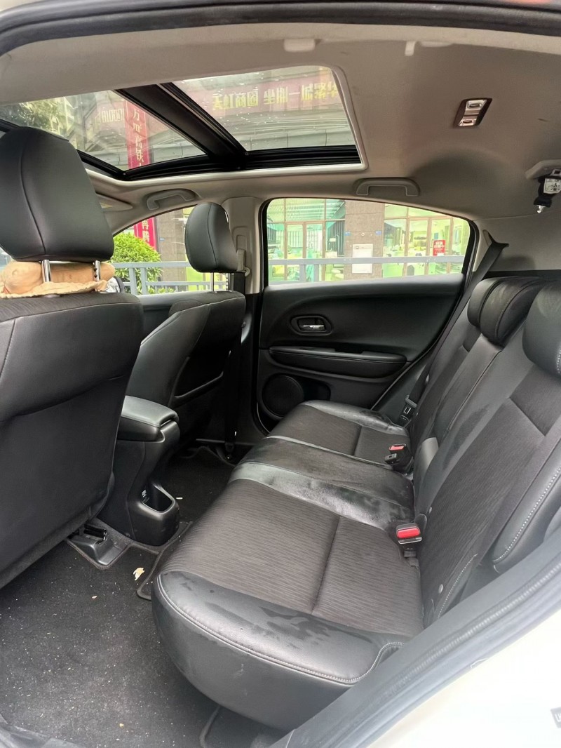 东莞22年本田缤智6