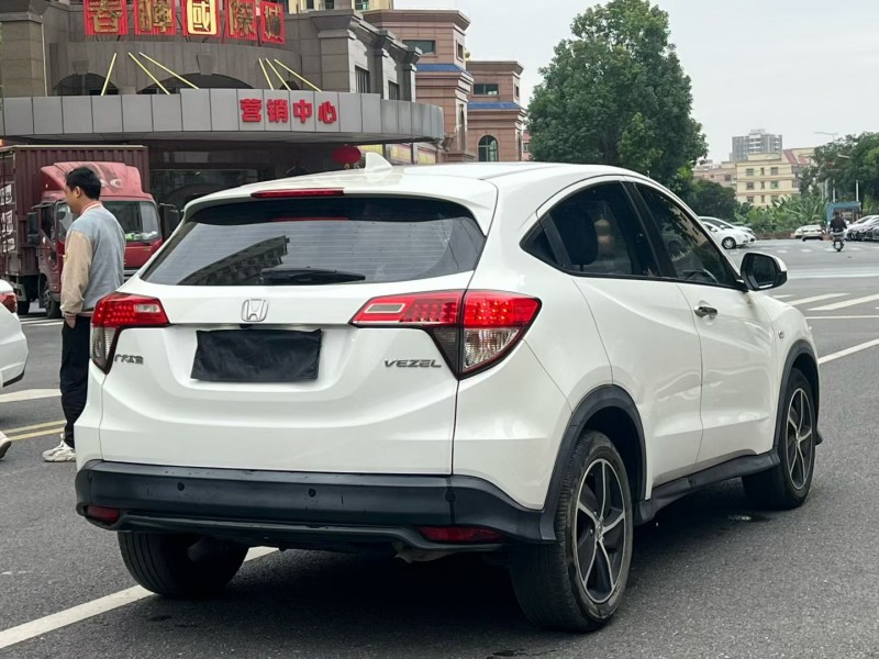 东莞22年本田缤智8