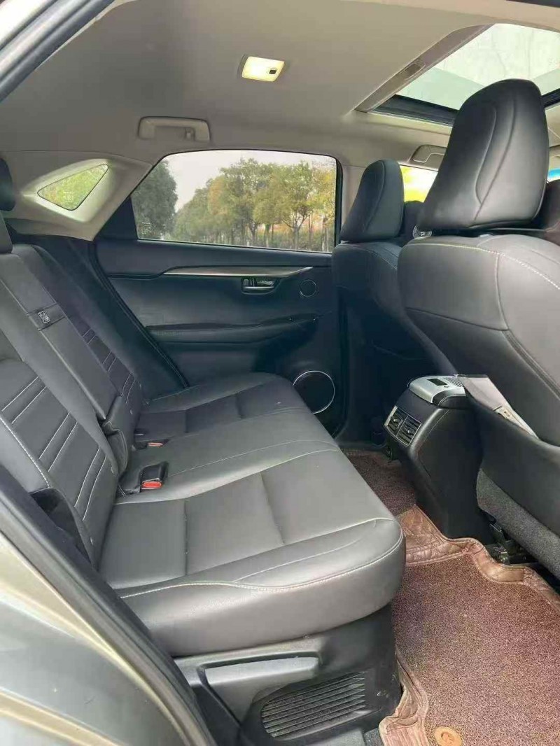 吉安17年雷克萨斯NX3