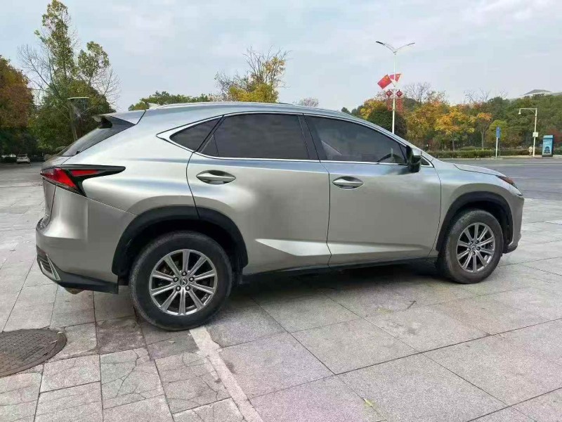 吉安17年雷克萨斯NX7