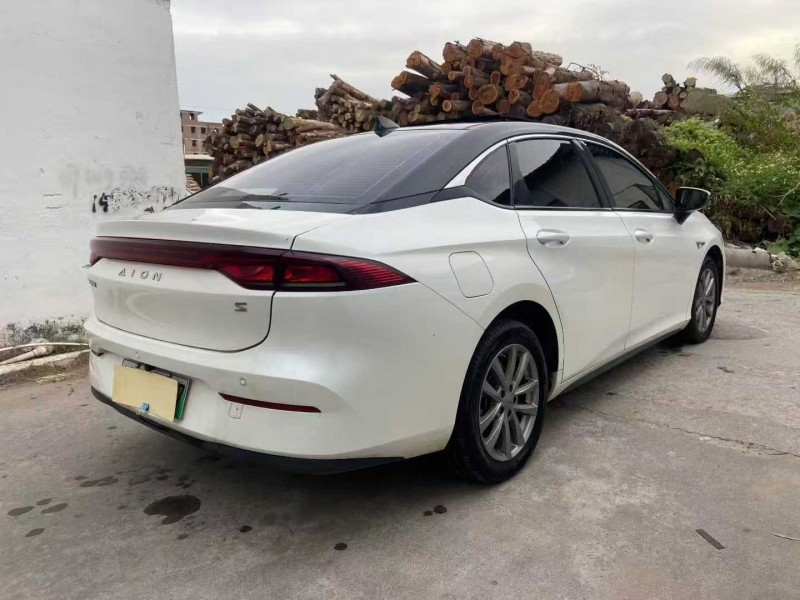 广州23年传祺埃安S7