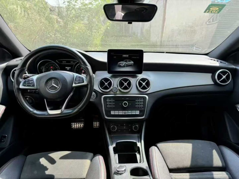 广州17年奔驰CLA5