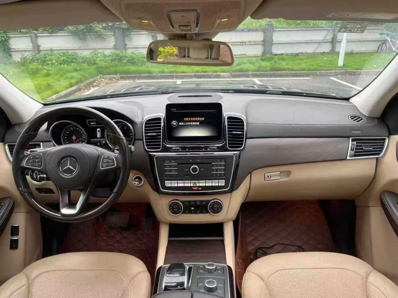 广州18年奔驰GLS4