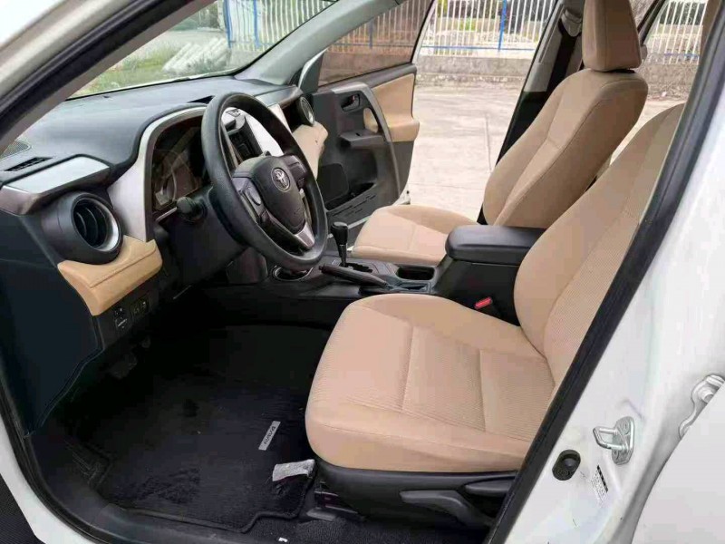 徐州19年丰田RAV4荣放4
