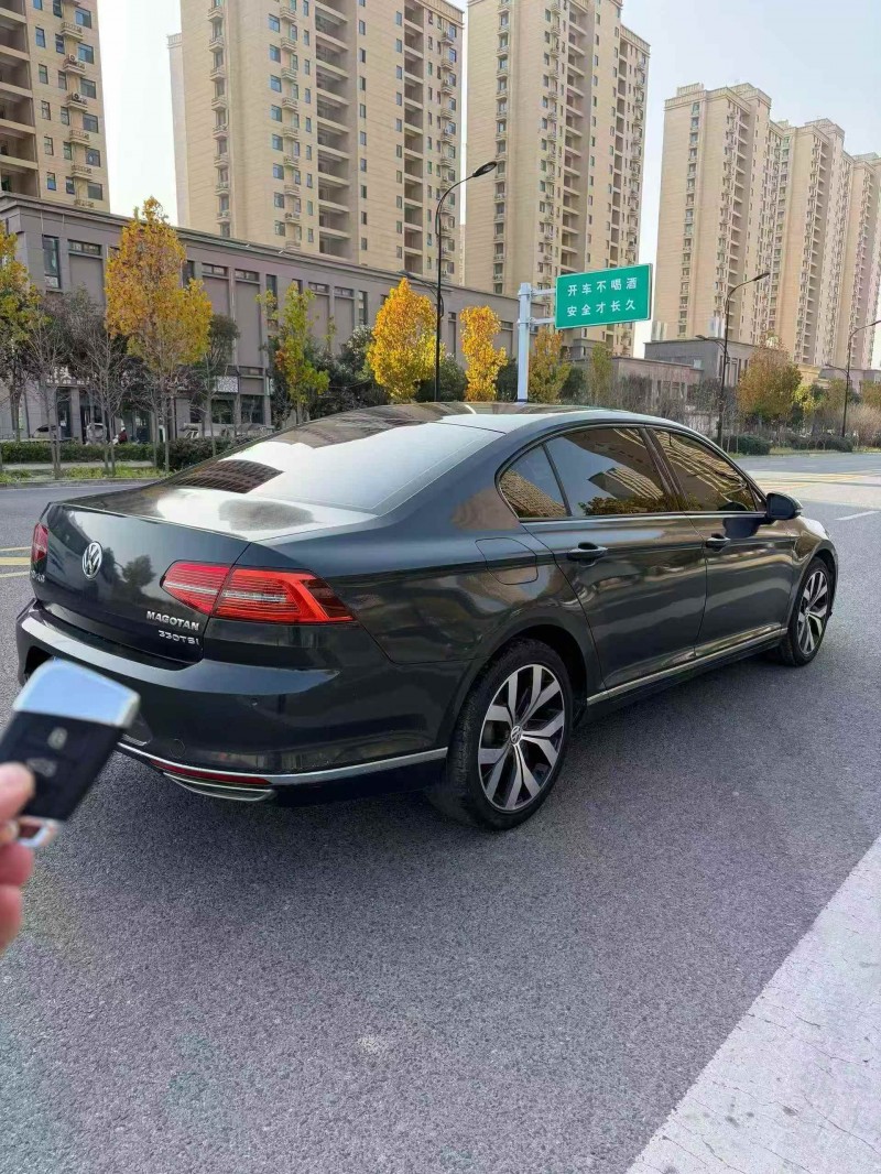 淮南17年大众迈腾8