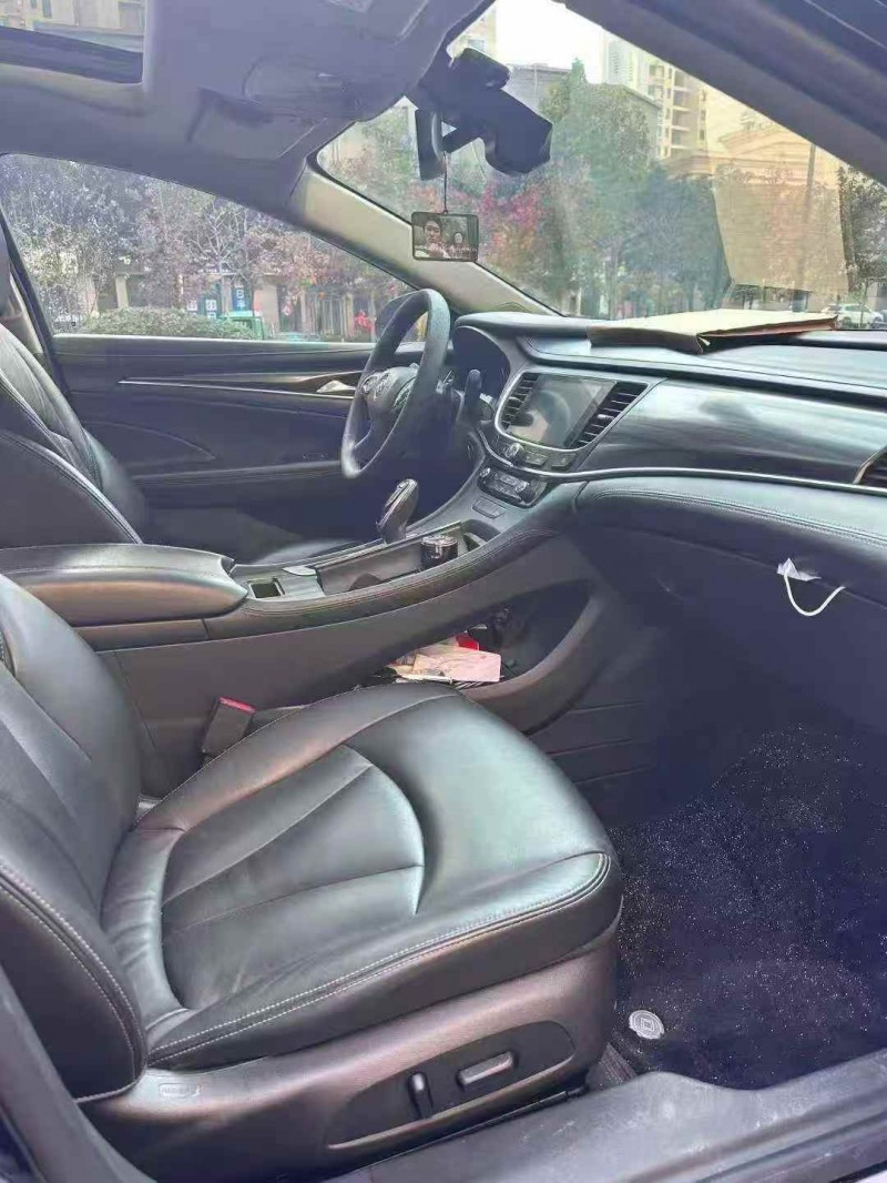 淮南21年别克君越3