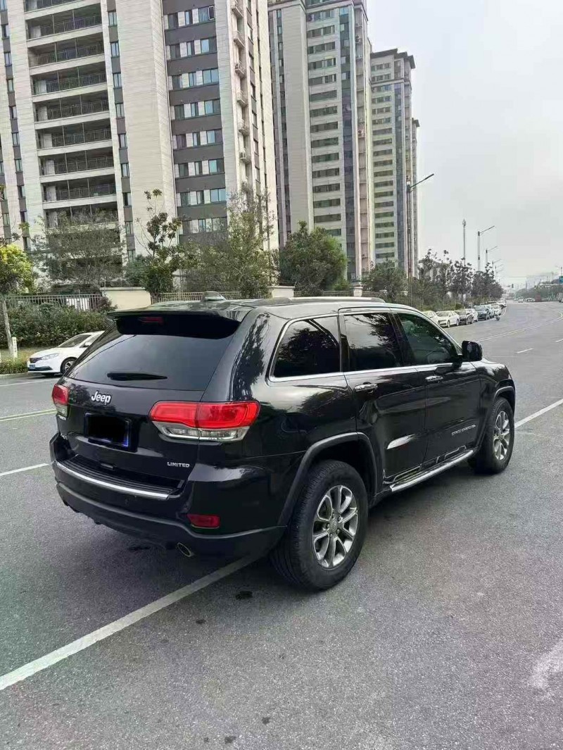 马鞍山17年Jeep大切诺基9