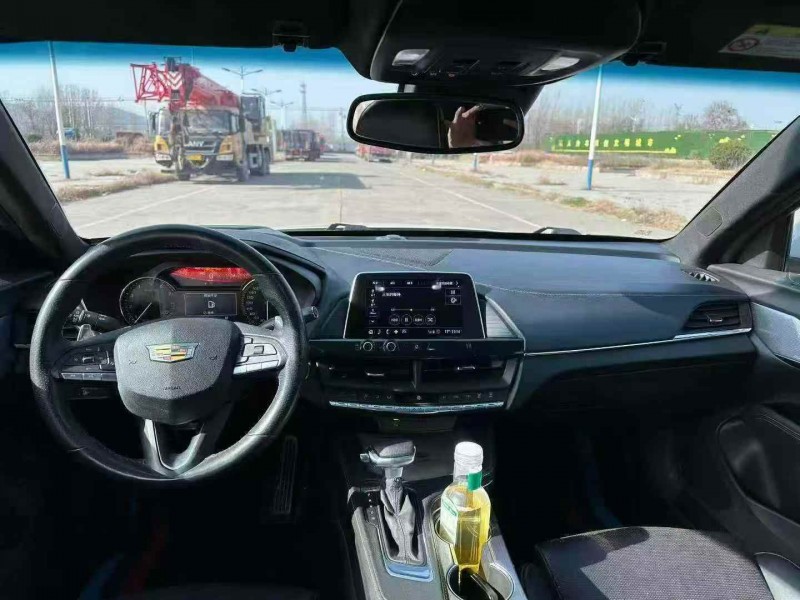 枣庄21年凯迪拉克CT44