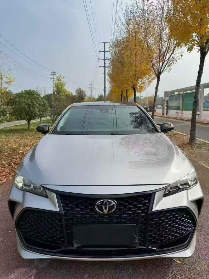 东营19年丰田亚洲龙1