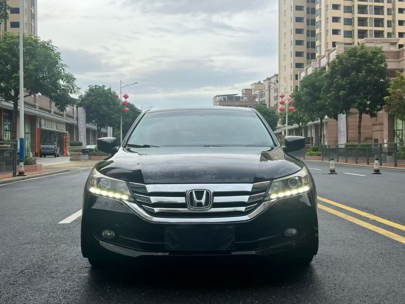 东莞14年本田雅阁1