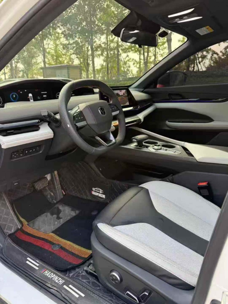 东营25年长安汽车UNI4