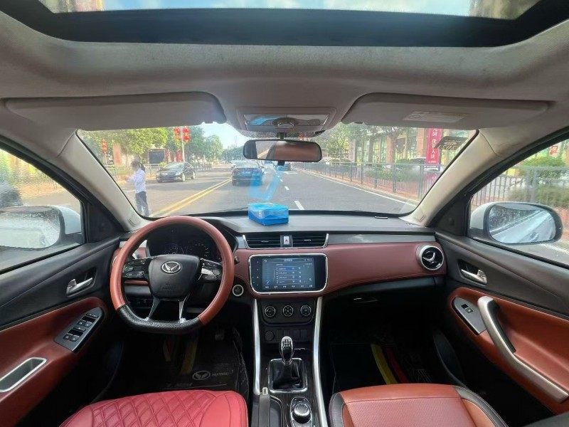 东莞17年北汽制造幻速5